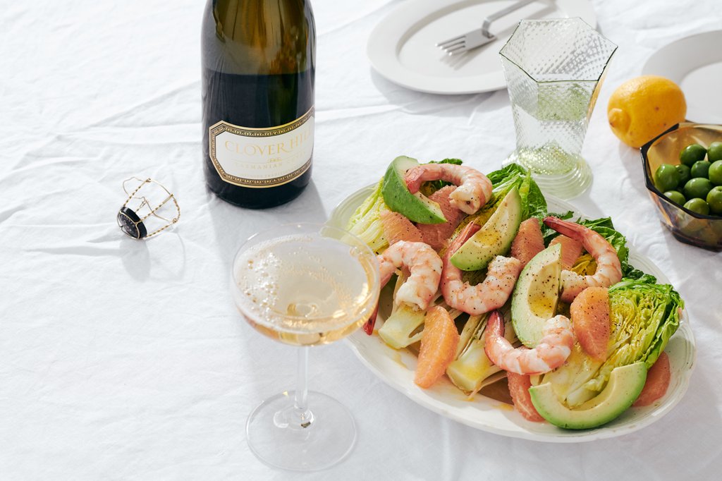 Learn how to make Prawn, avocado, grapefruit salad with our simple recipe