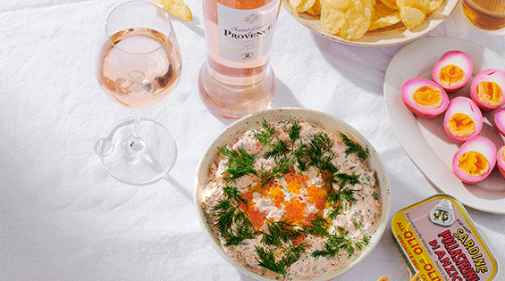 Smoked trout, crème fraîche dip with salmon roe recipe