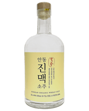 Jinmaek Organic Wheat Soju<br>500ml 500mL Jinmaek Soju, a soju made from organic wheat made by themselves that has a different charm from traditional soju made from rice. It is alcohol with the unique floral fragrance of grain, and it takes two years to make a bottle.