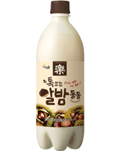  Woorisool Makgeolli Chestnut<br> 750ML This chestnut makgeolli has a sweet and tastes strongly of chestnuts. Strong but smooth, the sweetness helps mask the alcohol content. Interestingly, though the makgeolli does not feel too fizzy on the palate, in the bottle, the makgeolli is very bubbly and splashes out of the bottle when disturbed.