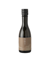 On Distillery Yeon Yeon 25<br>Distilled Soju... 300ML ntroducing South Korea's first sesame-flavoured soju, created by infusing sesame aroma into rice soju. We source eco-friendly, pesticide-free Cheomsari rice from Gwangju in Gyeonggi Province, along with 100% locally grown sesame from Yangpyeong, also in Gyeonggi Province. This soju offers a smooth finish with a subtle yet rich sesame flavour.
