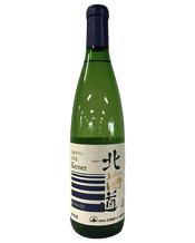  Hokkaido Wine Kerner  720mL This Hokkaido Kerner is standard dry white wine. It carried out the continuation award in Japan Wine Competition for ten years. Kerner was bred by German scientists in 1969 and it is a cross between Trollinger and Riesling. It has fresh aroma of a tasty blend of citrus fruits with pleasant amount of acid and fine dryness. Great to pair with fish and shellfish or dishes that go well with lemon.