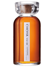  Choya Utage Aged 5 Years<br>700ml  700ML 375g of Kishu-produced Nanko plums grown for Choya are used luxuriously in one bottle.<br>Repels external influences such as light, heat and air<br>Quietly aged for 5 years in a special tank for aging.<br>Aged incense with a unique sweet scent that only long-aged plum wine has.<br>When you put it in your mouth, it has just the right amount of sweetness followed by a faint bitterness that comes from the plum seeds.<br>And the core sourness and rich afterglow spread.<br>This is a special Choya unb