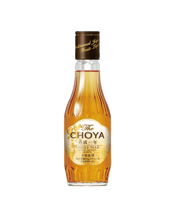  Choya Single Year 200ml  200ML Crafted from 100% Nanko plums sourced from the renowned Kishu region, this exquisite libation boasts a luscious aroma that envelops your taste buds upon first sip. Its crisp acidity belies its weight, lending it a youthful energy. A modern take on classic plum wine, this versatile beverage can be enjoyed chilled, neat, on the rocks, or mixed into elegant cocktails.
