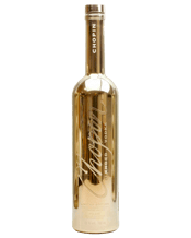  Chopin Blended Vodka Gold<br>700ml  700ML This limited edition, small-batch run saw Chopin deviate from the house style of single-ingredient distillates to merge the creamy, earthy tones of the potato spirit with the fragrance and almost slippery lightness of Chopin’s wheat vodka.<br>Like all Chopin’s spirits, this is made without any chemical inputs, entirely from raw materials grown on Chopin’s estate south of Warsaw. Chopin processes and ferments all the potatoes and wheat onsite, then uses a 19th century copper column still for a me