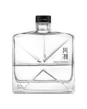  Pearl Red High Passion 3<br>Year Old Baijiu... 500ML Full-bodied and rich in layers After three years of aging in the clay vessels thick with liqour waist Firmness and Rich Taste From the entrance to the throat, the layering is distinct excellent taste It is suitable for business and young friends get together drinking with happy moments