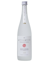  Premium Shot Original<br>Japanese Vodka... 720ML Japanese Vodka acl 35%<br />Japanese Rice Based Vodka (Non-Fravoring)<br />Japanese rice based fine quality straight Vodka with fermented and distilled in Japan.<br />It has a feature of smooth texture and to feel this texture, we recommend our product to be enjoyed as shots. Because not too strong taste, it can be enjoyed as cocktail bases.
