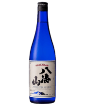 Hakkaisan "eight Peaks"<br>Tokubetsu Junmai... 720ML The water, coming from melting snow and filtered by Mount Hakkai is what gives Hakkaisan Tokubetsu Junmai its very special smooth taste and flavour.