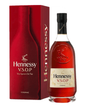 Hennessy V.s.o.p Cognac<br>700ml 700ML Hennessy V.S.O.P is a remarkable cognac that consistently embodies the expertise of Hennessy's master blenders. Their dedication over 200 years has resulted in a harmonious and well-balanced blend that is smooth, well-structured and sophisticated.