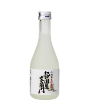 Kinokuniya Bunzaemon B<br>Junmai Namacho... 300ML Nakano BC's Junmai-shu has a gentle taste with rice flavor typical of its hometown Wakayama. The sake is made with "namachozo" process, which means that it is only heated once, instead of twice, so that you can enjoy the freshness and calm aroma of nama sake. It has a more gorgeous aroma than regular junmai-shu, and is slightly acidic so it can be enjoyed on the rocks. We recommend this sake for occasions when you want to drink it cold.