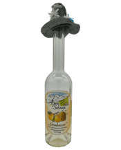  Alpenschnaps Honig -<br>Williams  500mL The family distillery Nannerl processes freshly harvested Williams-Christ pears into clear alpine schnapps.&nbsp;No chemical additives are used, so the natural pear aroma can develop excellently and then blended with natural honey, to give it a sweet and unique flavour.&nbsp;In the Tyrolean mountains, the Steinbeisser Alpenschnaps has cult status in various flavours.&nbsp;This is due to its excellent quality and the felt hat with gentian flower The taste of the Williams pear comes into its own both ice-cold an