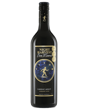  Five Moons Margaret River<br>Cabernet Merlot... 750mL This Margaret River take on a classic Bordeaux blend of Cabernet Merlot gives aromas of raspberry and mulberry with a well-defined palate, raspberry, mulberry and bay leaf.&nbsp;&nbsp;This wine is fantastic value emanating from a multi star rated Halliday Winery. Enjoy. Variety 60% Cabernet Sauvignon, 40% Merlot. Region Margaret River. Colour Strong vibrant red. Oak Maturation Small percentage barrel aged to add complexity and depth to the palate. Aroma Raspberry and Mulberry. Palate Well-defined palate,