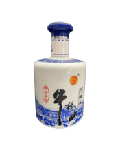  Niu Lan Shan Fine Erguotou<br>Baijiu 450ml  450ML Niu Lan Shan is a time honored brand that has been producing high quality Er Guo Tou baijiu for many decades and is the classic and most recognised brand in Beijing and across China. The Fine Er Guo Tou is a blend of the finest Er Guo Tou to produce the distilleries most delicious baijiu. It is fragrant on the nose and has an initial strong spice and stone fruits flavour followed by a jalapeño spice. It is a powerful drink that pairs excellently with spicy Chinese dishes. The Fine Er Guo Tou is