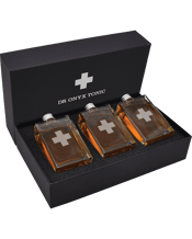  Dr Onyx Tonic Old Fashioned<br>Gift Box Set  100ML Old Fashioned Gift Box Set<br>Delight in the timeless elegance of our premium Old Fashioned cocktail gift box set. Inside, you'll find three masterfully crafted, high-end Old Fashioned cocktails, each radiating with the deep, amber-hued allure and nuanced flavours that this revered drink is celebrated for.<br>Encased in a sumptuous, beautifully curated box, the presentation matches the grandeur of the experience within. An ode to classic mixology, this set serves as a distinguished gift for the