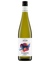 Auld Family Wines<br>Wilberforce Eden... 750mL Our Eden Valley Riesling shows intense floral aromas coupled with hints of citrus on the nose. On the palate, there’s great depth, with notes of lime and clementine coming to the fore. The wine shows length & regional minerality, finishing with crisp Eden Valley acidity. The vineyards are located at the southern end of the valley, which means they were protected from much of the searing summer heat. The grapes were picked overnight in early March at perfect ripeness. Lower yields produced intens