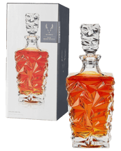 Viski Prism Whiskey Decanter<br> 850ML With gem-like angles and a striking silhouette, this beautiful crystal decanter is crafted for a high-end sipping experience. Thoughtful details and solid design make this decanter perfect for serving up your finest Scotch. Material: Crystal (lead-free)&nbsp;<br>Care: Dishwasher safe, hand wash recommended.