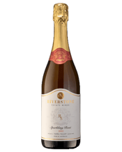  Riverstone Estate Yarra<br>Valley Sparkling... 750ML Pop the cork and let the good times sparkle! The 2022 Riverstone Estate Sparkling Rosé is a true Yarra Valley gem – crisp, vibrant, and bursting with character. Crafted from Shiraz grapes and kissed by the Aussie sun, this bubbly beauty is made for celebrations big or small. Whether you're clinking glasses at brunch or toasting under the stars, it’s your go-to for flavour, fizz, and pure fun.<br> Key Benefits:<br> Perfect for celebrations: A lively, sparkling red rosé that adds joy to any occasi