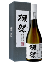 Dassai 39 Gift Box 2023  720ML Brewed by Asahi Shuzo based in Yamaguchi Prefecture, Dassai focus on high quality, supremely modern Junmai Daiginjo sake using only Yamada Nishiki rice.<br>39 refers to the high degree of rice polishing in this big daiginjo that packs a generous wallop of tropical fruit on the nose. Smooth and mellow, with mild acidity, this supremely balanced sake and leaves a clean refreshing finish.