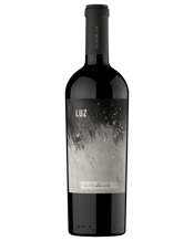  Clos De Luz Luz Carmenere<br>2021  750ML Luz is the end result of our project to produce a world-class Carmenere in the Almahue Valley.&nbsp;Together with our family, we set out to create an exclusive wine, of unsurpassed quality in honor of our grandmother Luz Pereira, an extraordinary woman who planted the vineyards in 1945. This unique mission governs each harvest, for us and for future generations.<br>The grapes are hand-harvested in 10 kilo boxes. They are sent to our winery, where bunches are selected before being destemmed, afte