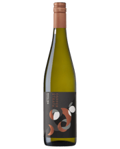  Copper Strata Riesling  750ML South Australia's landscape has been eroded by time to reveal layer upon layer of copper-toned strata lines. Copper Strata wines are equally shaped by the earth and the seasons over time. This Riesling displays juicy lime and floral notes. Lifted citrus characters with chalky acidity provide a good length of crisp and fresh flavours.