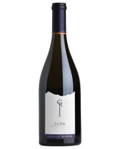  Craggy Range Le Sol Syrah<br>750ml  750mL With a name that directly translates from French as 'The Soil', the Le Sol Syrah (Shiraz) pays homage to the terroir that creates this rich and evocative wine. With the trademark Gimblett Gravels stony soil, with exhibits amazing refinement and breeding while not relinquishing body and complexity.