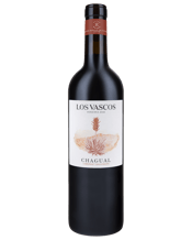  Los Vascos Chagual Cabernet<br>Sauvignon  750ML Owned by Domaines Barons de Rothschild Lafite, Viña Los Vascos is located in the Central valley of Chile, in the Colchagua region, between the Andes and the Coastal Mountain Range, 200 km south of Santiago. <br><br>Chagual is the organic wine range of Los Vascos. The chagual (Puya chilensis) is a species over two metres tall endemic to the coastal region of Chile, and it is also a model in terms of its contribution to its ecosystem. Like this majestic plant, the Chagual organic wines represent t