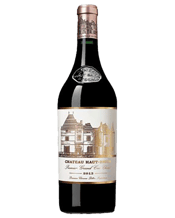  Château Haut-brion 2021  750ML The 2021 vintage is a blend of 50% Merlot, 12% Cabernet Franc, 38% Cabernet Sauvignon. This great wine is all about refinement and is quite a change in style from the exuberance of recent vintages. Here everything is poised and balanced from the dark, polished cherry colour, to the notes of rose petals and spice, citrus and hawthorn blossom to the abiding gravelly minerality which drives the wine on. The structure is linear and pure with great precision. An historic wine produced in tiny quantit