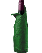 Under Wraps Mclaren Vale<br>Shiraz 2020 750ML This wine tastes exactly as a McLaren Vale Shiraz should - lashings of dark fruit, hints of chocolate and a soft tannin backbone. A little bit of age is also starting to release some excellent mature features.<br /><br />Rich, plush, smooth with a solid backbone nof new oak, this wine has a god 5+ years of peak life lft in it, but will not disappoint right now.
